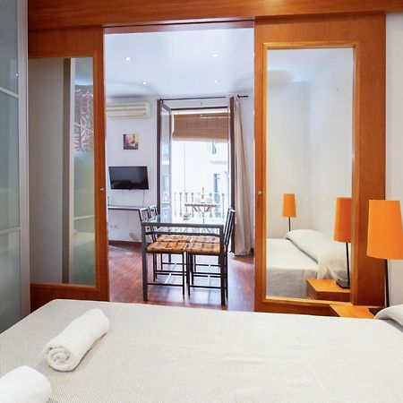 Aparteasy - Turo Park With Lovely Balcony Barcelona Bagian luar foto
