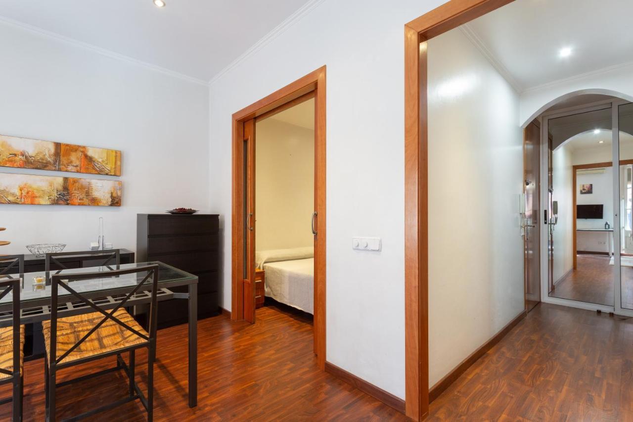 Aparteasy - Turo Park With Lovely Balcony Barcelona Bagian luar foto