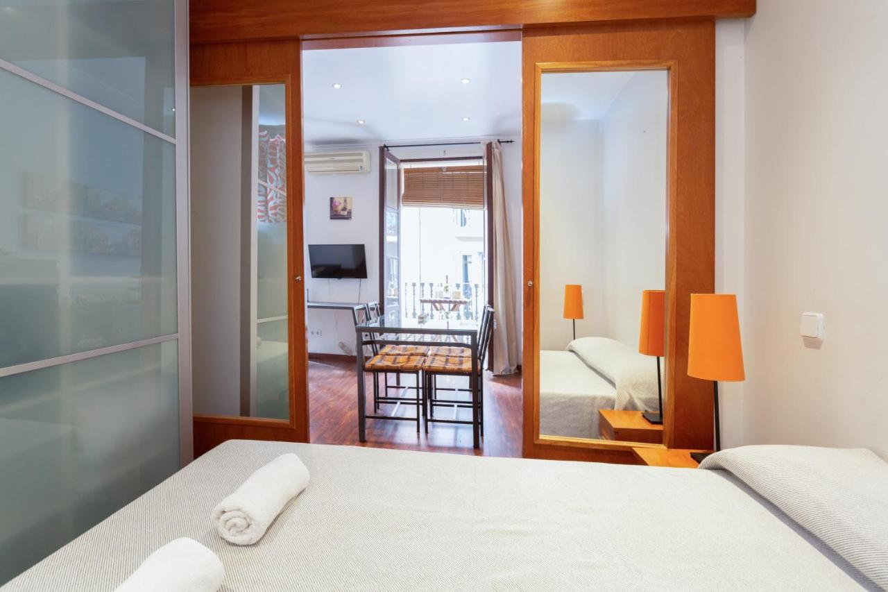 Aparteasy - Turo Park With Lovely Balcony Barcelona Bagian luar foto