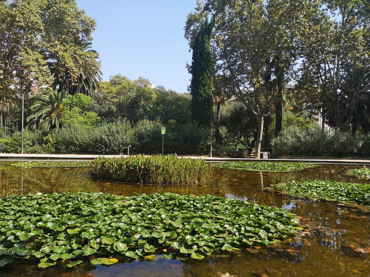 Aparteasy - Turo Park With Lovely Balcony Barcelona Bagian luar foto