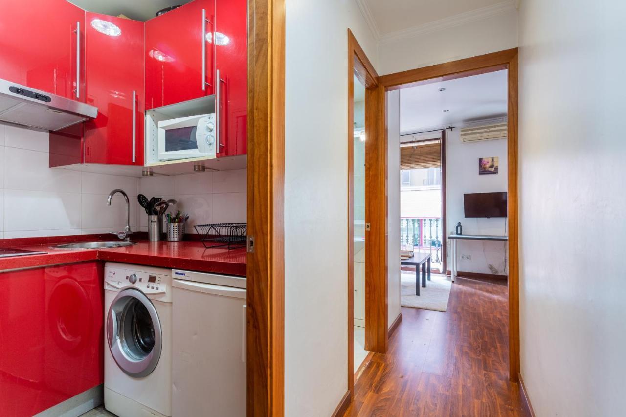 Aparteasy - Turo Park With Lovely Balcony Barcelona Bagian luar foto