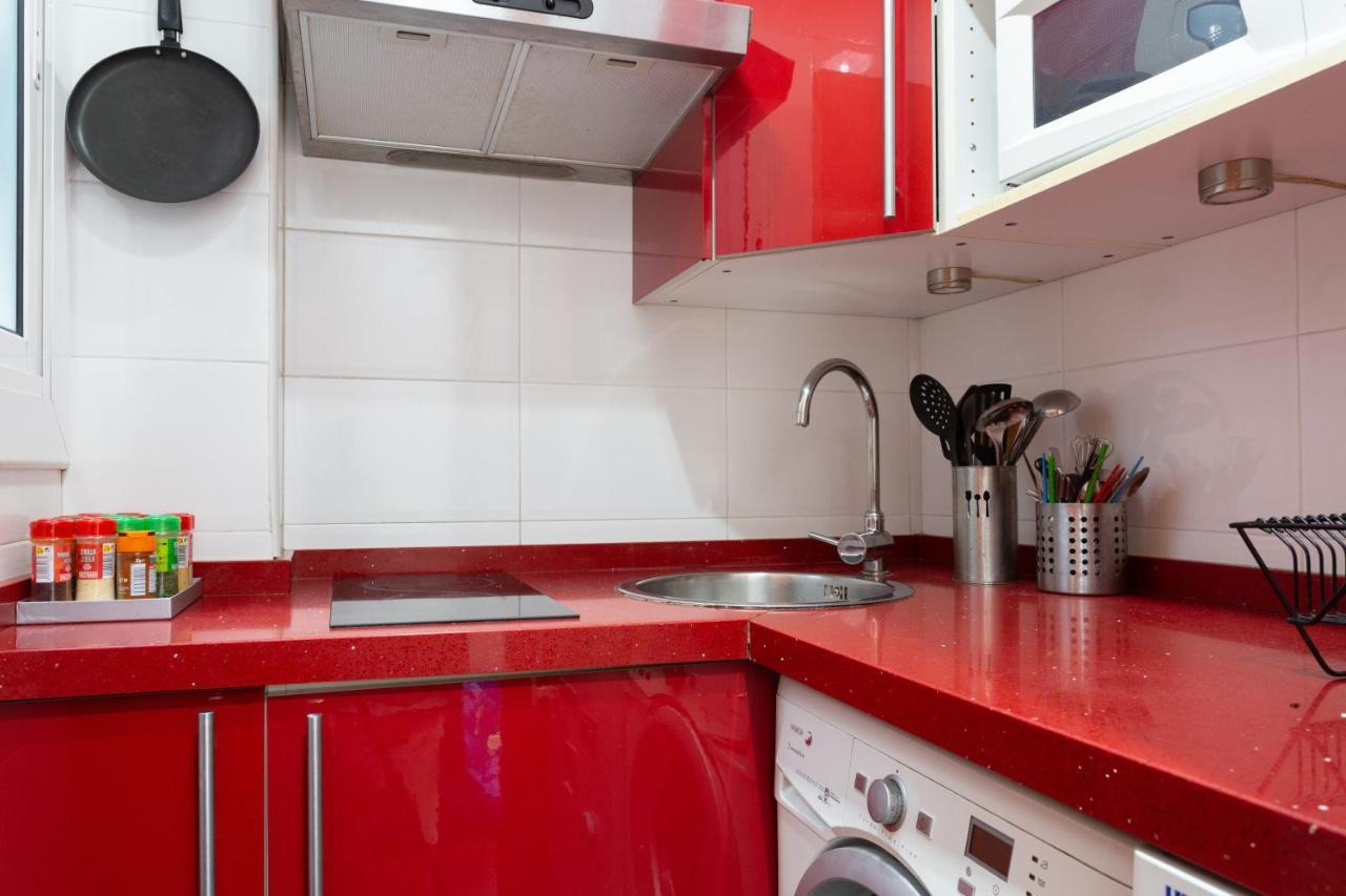 Aparteasy - Turo Park With Lovely Balcony Barcelona Bagian luar foto